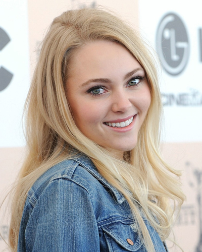 AnnaSophia Robb dará vida a una Carrie Bradshaw adolescente