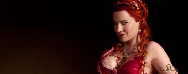 Lucy Lawless, de Xena a Evil Dead