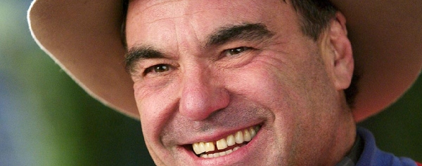 Oliver Stone carga contra Breaking Bad y su uso de la violencia