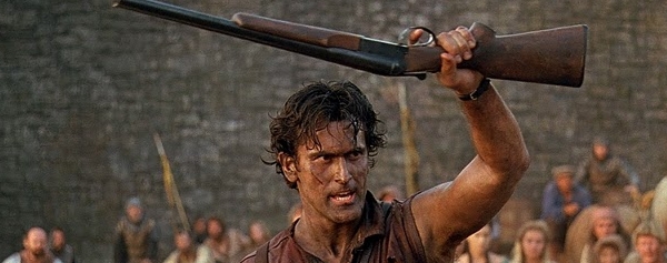 Bruce Campbell sigue queriendo una versión de Los Mercenarios de suspense
