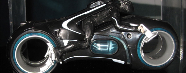 Una réplica de la moto de Tron, juguete ideal para geeks