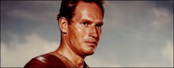 Ben-Hur cruza la línea de meta