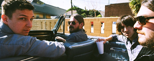 Arctic Monkeys podría cambiar de sello