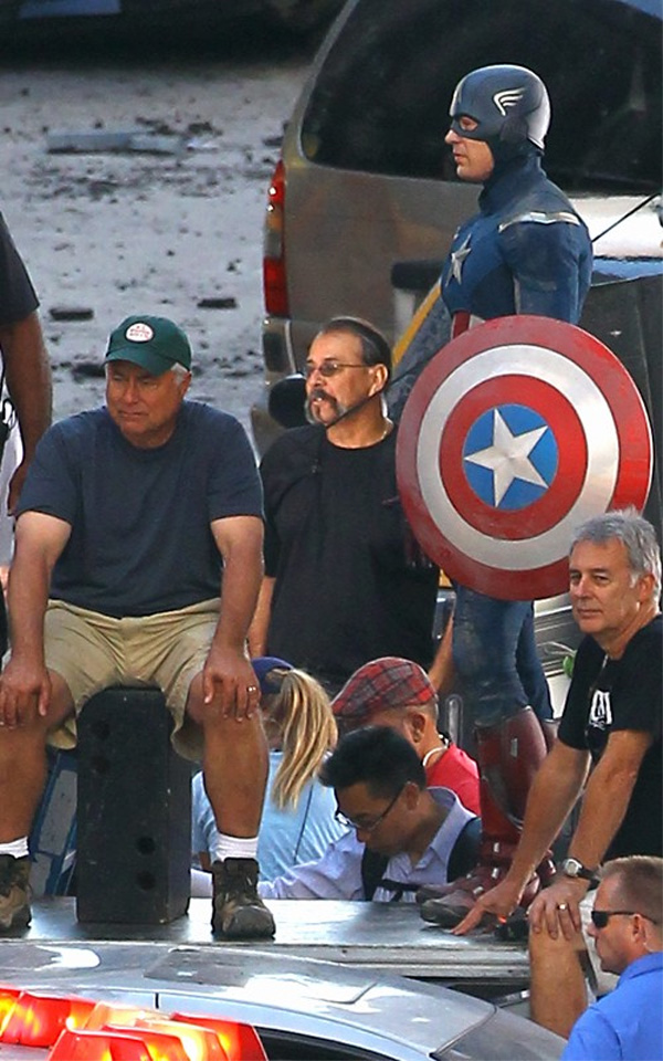 El nuevo traje del Capi en 'Los Vengadores' · Imagen 2
