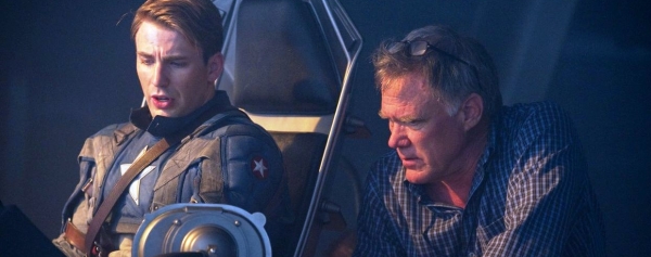 James Cameron vuelve con éxito de la Fosa de las Marianas.