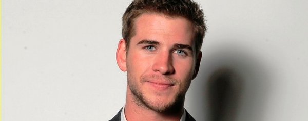 Liam Hemsworth, paranoico
