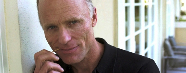 January Jones y Ed Harris, en “Sweetwater”