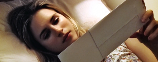 Brit Marling y Jack Huston, en ‘Posthumous’
