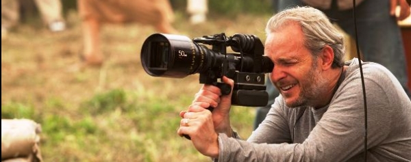 Francis Lawrence dirigirá también las dos entregas de 'Sinsajo'