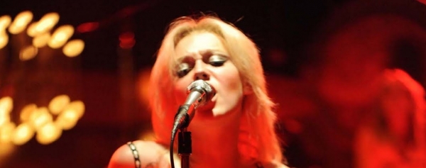 Dakota Fanning, de nuevo punk
