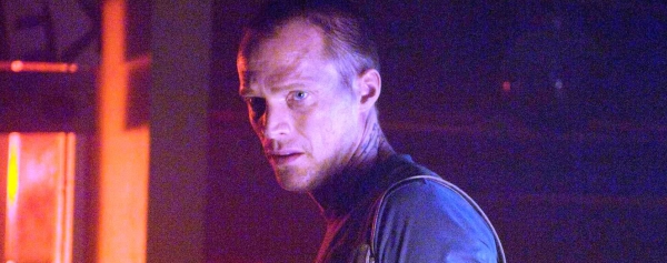 Paul Bettany y Brian Cox, policías corruptos
