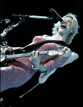 Courtney Love cambia los tribunales por el hospital