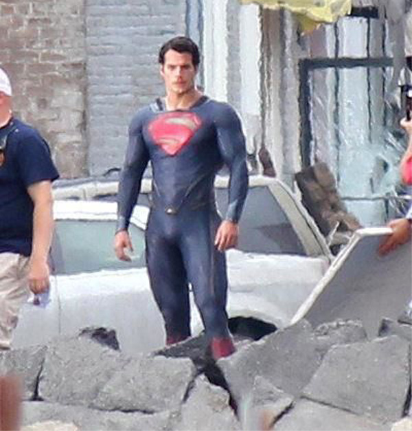 Más imágenes de Henry Cavill en la piel de Superman. · Imagen 1