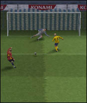Konami da el empujón definitivo a PSP confirmando PES 5