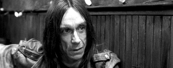 Iggy Pop se viste de 'crooner'