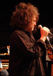 Police y The Cure... una de cal y otra de arena